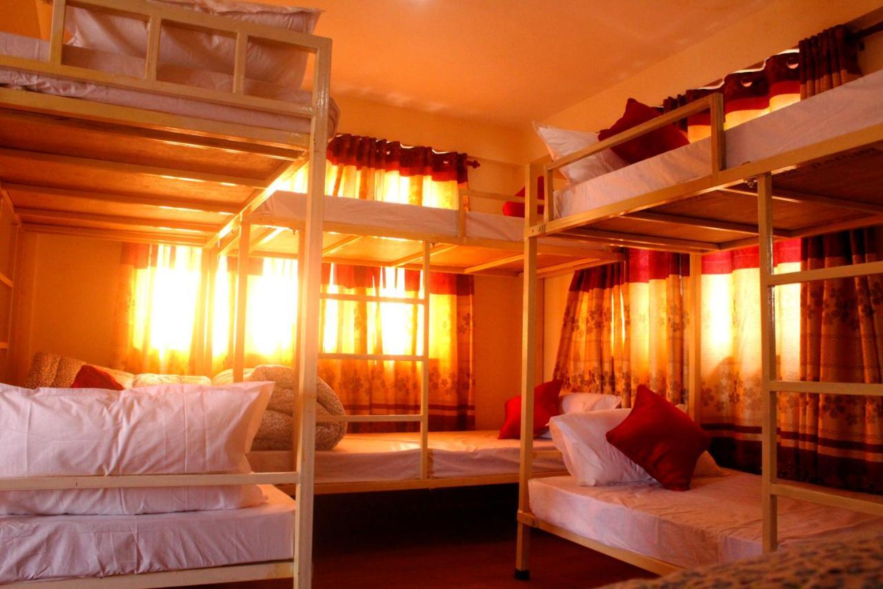 Mountain Backpackers Hostel كاتماندو المظهر الخارجي الصورة