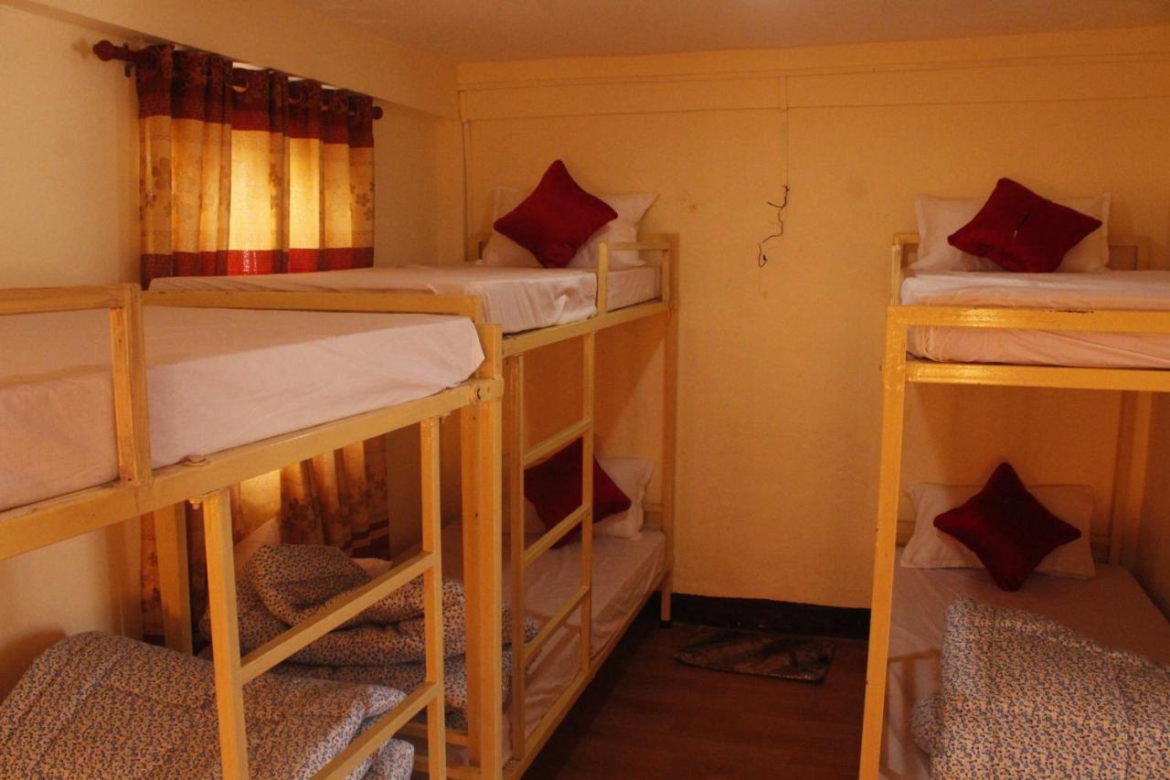 Mountain Backpackers Hostel كاتماندو المظهر الخارجي الصورة